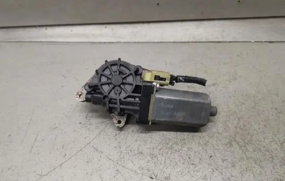 Ford Mustang VI Seat adjustment motor 0390203047