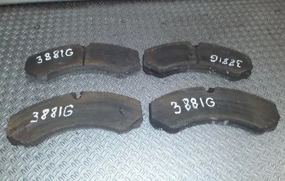 Iveco Daily 35.8 - 9 Brake pads (rear) 