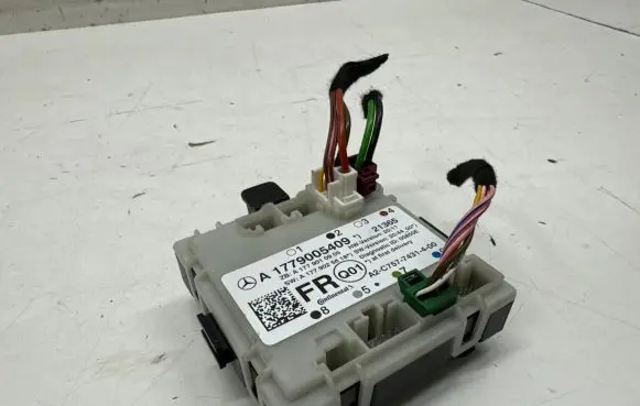 Mercedes-Benz CLA C118 X118 Door control unit/module A1779005409