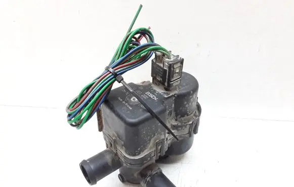 Volvo XC90 Coolant heater control valve 0261222011 8631634