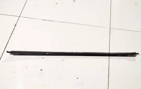 Peugeot 307 Rear door glass trim molding