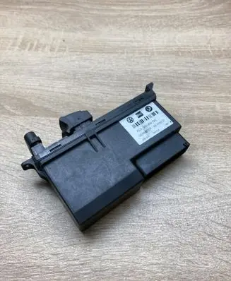 Volkswagen PASSAT B5 Electric window control switch 3B0959793