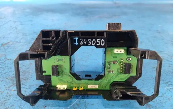 Volvo XC70 Indicator stalk 31343024