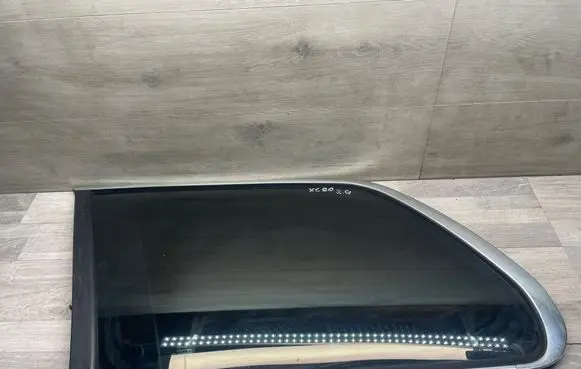 Volvo XC90 Rear side window 43R001582 000199