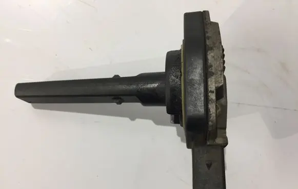 BMW 3 E90 E91 Oil level sensor 6PR00786802