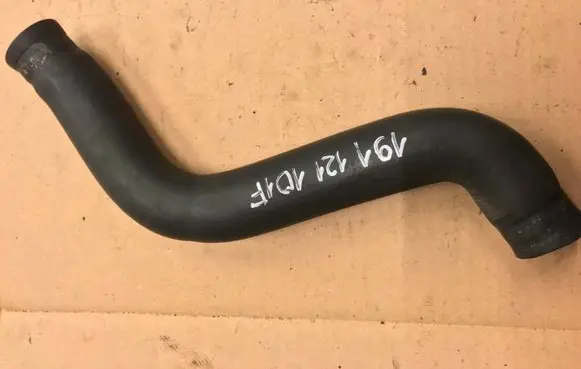 Volkswagen Golf II Engine coolant pipe/hose 191121101F