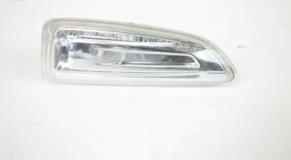 Opel Astra J Front indicator light 13273103
