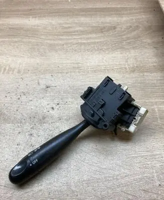 Toyota Yaris Indicator stalk 1736481