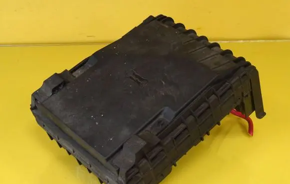 Volkswagen PASSAT B6 Fuse module 3C0937125