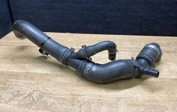 Land Rover Range Rover Sport L494 Engine coolant pipe/hose FPLA8286CA CV1KA