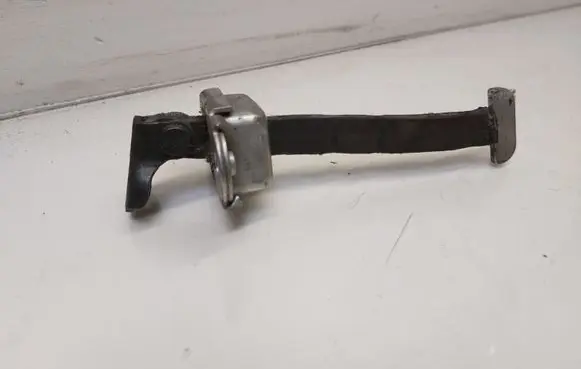 Toyota Yaris Front door check strap stopper