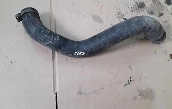 Iveco Daily 35 - 40.10 Engine coolant pipe/hose NOCODE