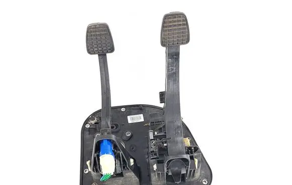 Iveco Daily 6th gen Pedal assembly 5801492032