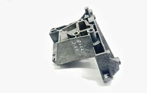 Audi A6 Allroad C6 Power steering pump mounting bracket 059145169AA