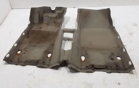 Renault Clio III Front floor carpet liner 8200409566