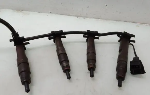 Renault Megane I Fuel injectors set 0432193753
