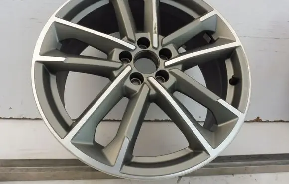 Audi A1 R18 alloy rim 82A601025AF