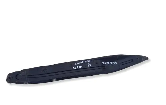 Citroen C4 II Picasso Fender end trim 9677298580