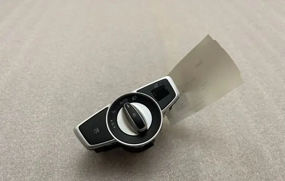 Mercedes-Benz V Class W447 Light switch A2059051810