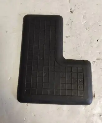 Volkswagen Golf V Panel drawer/shelf pad 1K0863328B