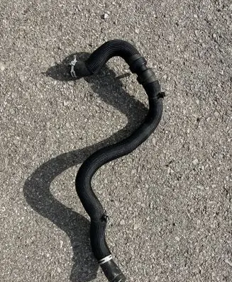Renault Kadjar Engine coolant pipe/hose 215038479R