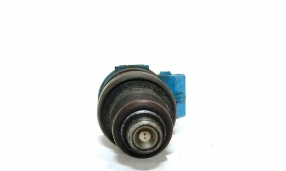 Volkswagen Golf III Fuel injector 037906031AC