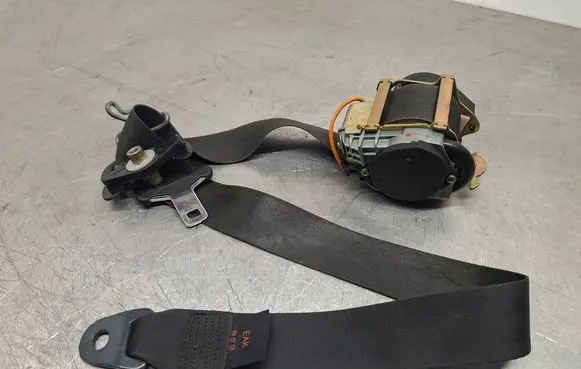 Peugeot 307 Front seatbelt 96527697XX 040066