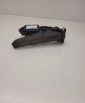 Volkswagen PASSAT B7 Accelerator throttle pedal 1K1723503AA 6PV01049801