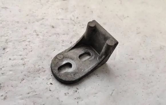 Renault Master II Rear door lock loop/hook striker 353018