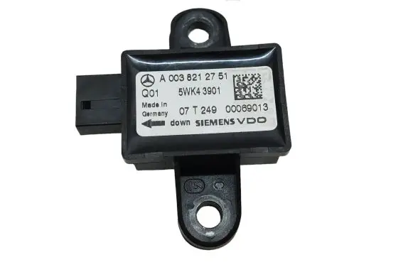 Mercedes-Benz S W221 Airbag deployment crash/impact sensor A0038212751 5WK43901 00069013