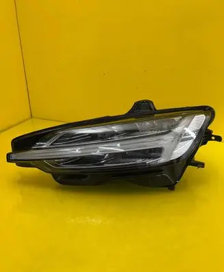 Volvo V60 Headlight/headlamp 32273021