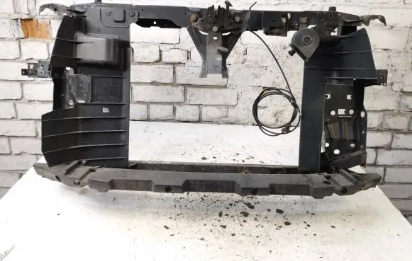 Nissan Qashqai Radiator support slam panel