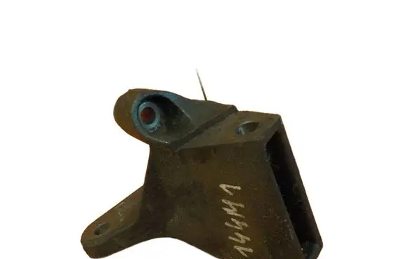Audi A4 S4 B6 8E 8H Engine mounting bracket 