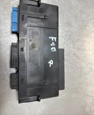BMW 5 F10 F11 Comfort/convenience module 9228491