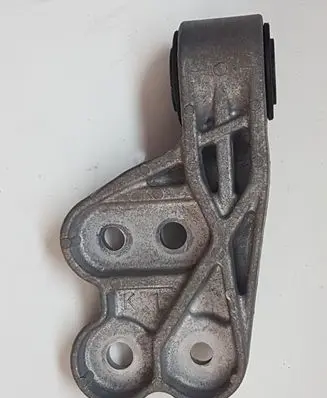 Toyota Prius (XW50) Engine mounting bracket 1236437040