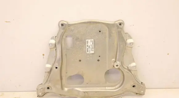 BMW XM Engine splash shield/under tray 6853621MWGK100626 6853621