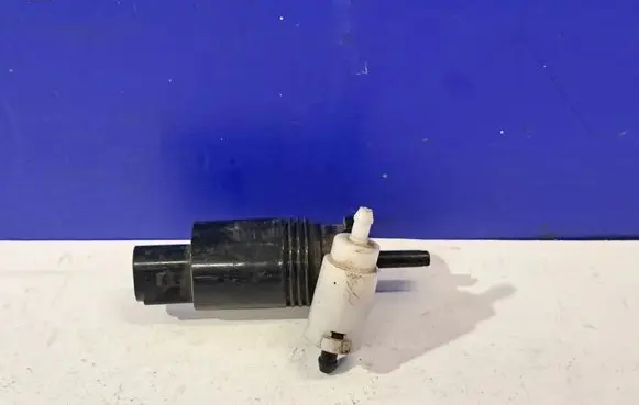 Mercedes-Benz ML W164 Windscreen/windshield washer pump 31166
