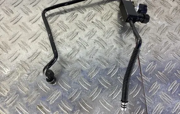 Air conditioning (A/C) pipe/hose