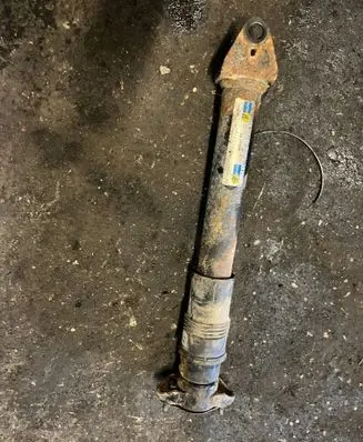Mercedes-Benz R W251 Rear shock absorber/damper 24144896