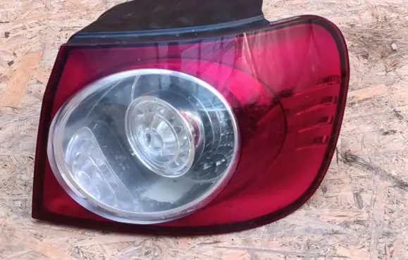 Volkswagen Golf Plus Rear/tail lights 5M0945096M