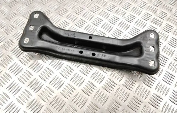 Mercedes-Benz CLS C218 AMG Gearbox mounting bracket A2122421401