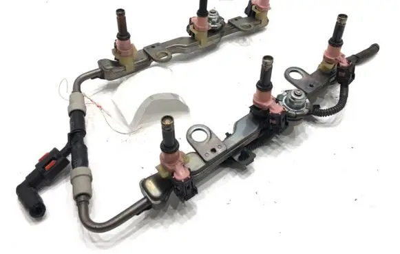 Lexus GS 300 350 430 450H Fuel main line pipe 23250-31070