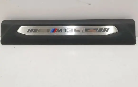 BMW 1 F40 Front sill trim cover 7469183