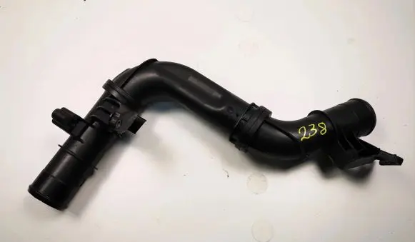 Coolant pipe/hose