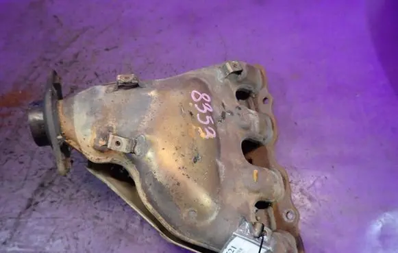 Mitsubishi Lancer VIII Exhaust manifold