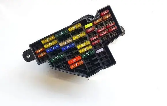 Volkswagen PASSAT B7 Fuse box set
