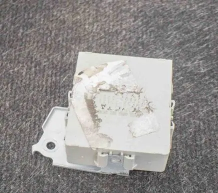 Toyota Hilux (AN10, AN20, AN30) Other devices 1796000351 8953371030