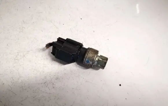 Mazda 3 I Air conditioning (A/C) pressure sensor 