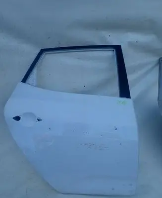 KIA Venga Rear door