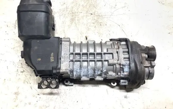 Volkswagen PASSAT B6 Supercharger 03C115601E 03C145851L 03C145851G